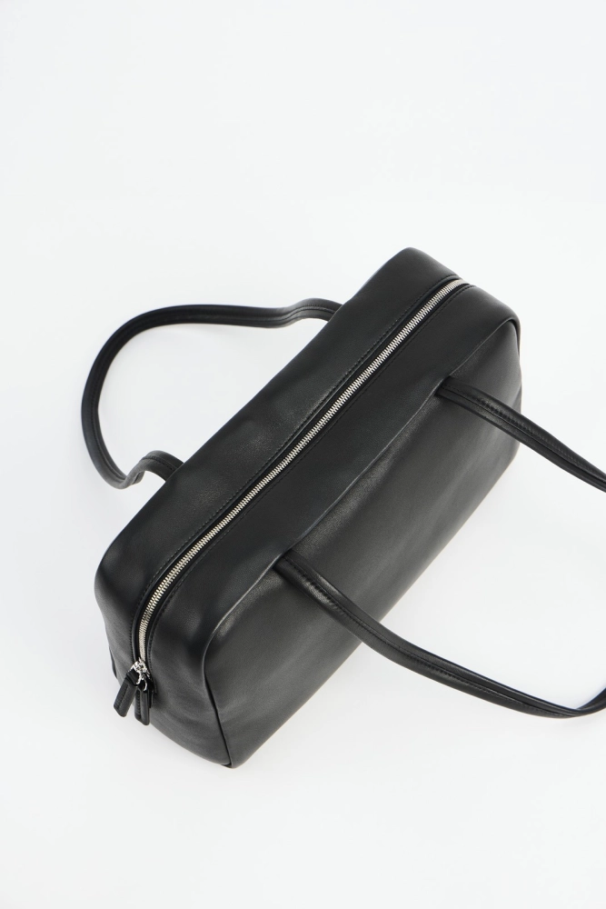 LIBLUZ Astra Bowling Bag in Leather Black - LIB LUZ