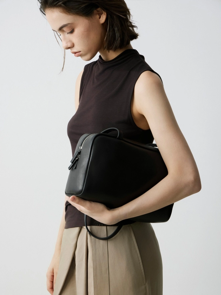 LIBLUZ Astra Bowling Bag in Leather Black - LIB LUZ