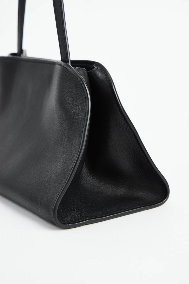 LIBLUZ Margaux 12 Shoulder Bag in Leather Black - LIB LUZ